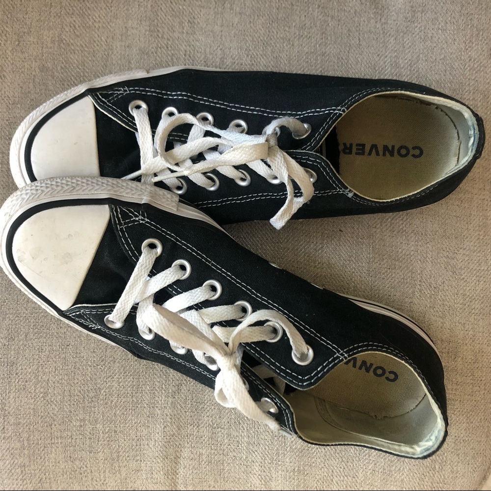 Low Top Black & White Converse Sneakers